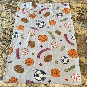 Sports Queen bedding, 2 pillowcase, flat & fitted sheet, light blue background